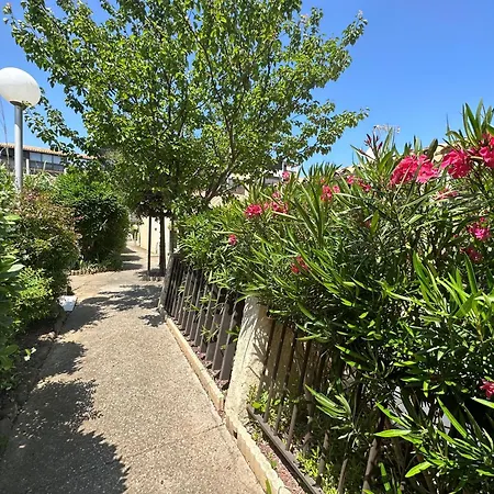 Village Naturiste - Port-venus - Les Pieds Dans L'eau * آجد