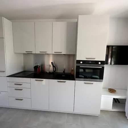 Villa Village Naturiste - Port-vénus - Les Pieds Dans L'eau *