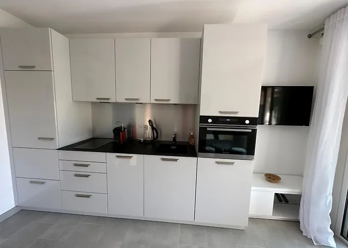 Villa Village Naturiste - Port-vénus - Les Pieds Dans L'eau *