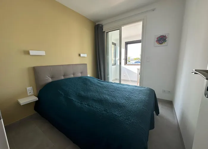 Village Naturiste - Port-vénus - Les Pieds Dans L'eau Villa